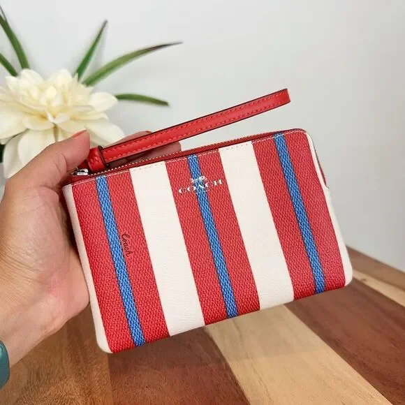 NWT Coach Corner Zip Wristlet With Stripe‎ Print - Picture 2 of 7